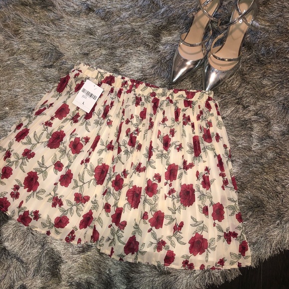 Forever 21 Dresses & Skirts - 🌹 FLOWY FLOWERY SPRING SKIRT SZ JR LARGE 🌹
